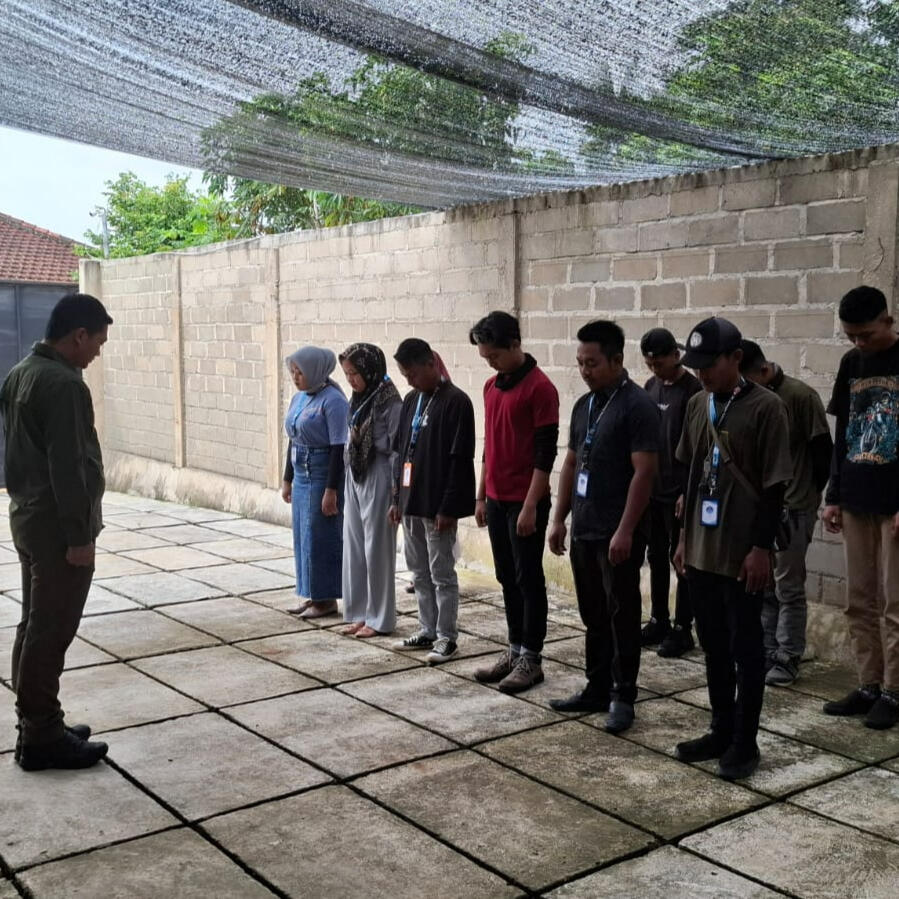 Penyediaan Sumber Daya Manusia dan Jasa Manajemen